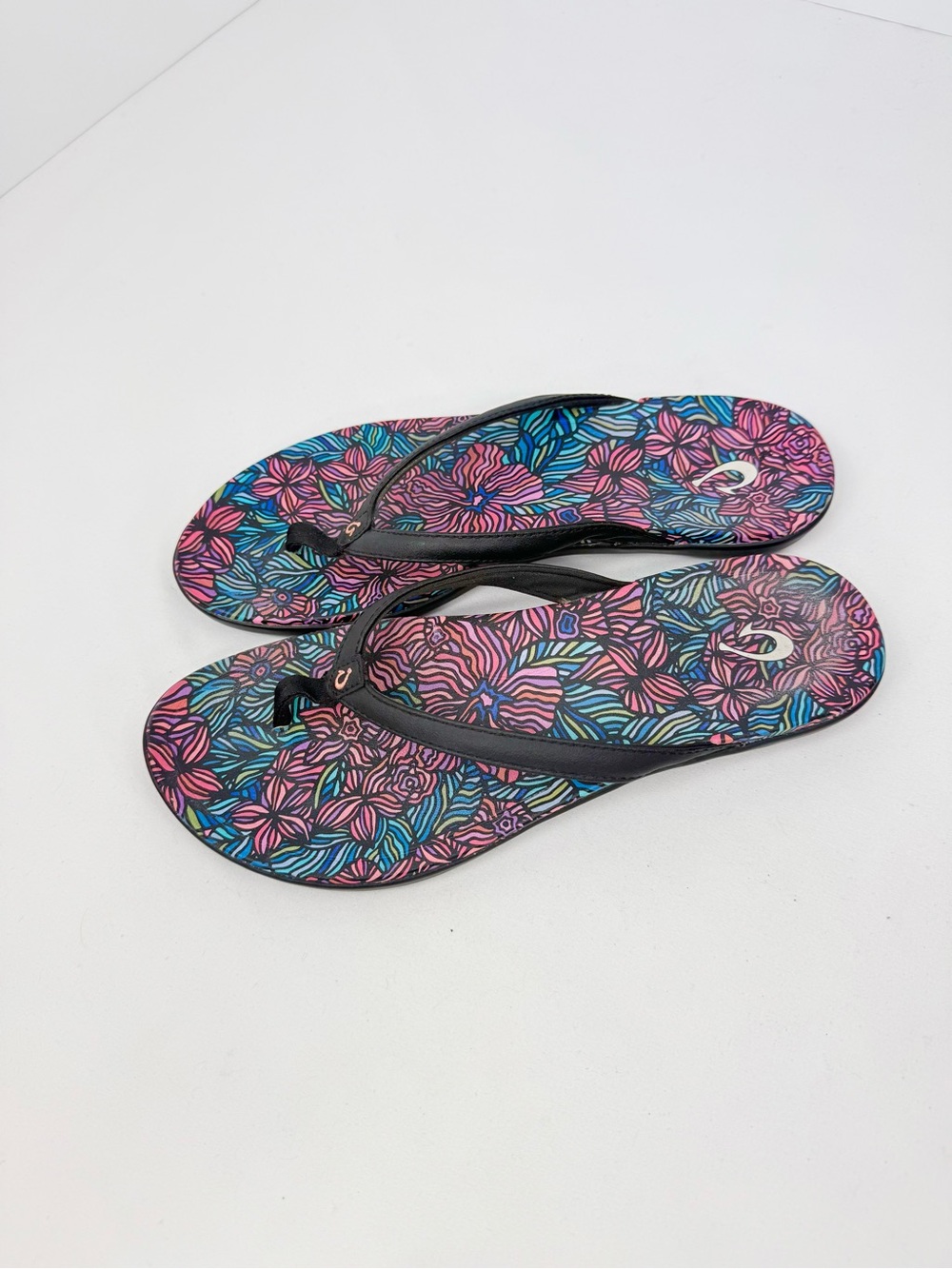 Olukai Ho'Opio Hau Colorful Hibiscus Floral Arch Support Thong FlipFlop Sandals - Picture 5 of 12